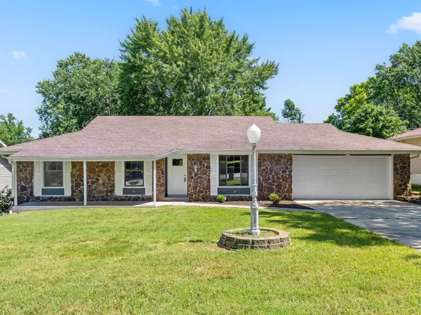 2157 E Swallow Street, Springfield, MO 65804