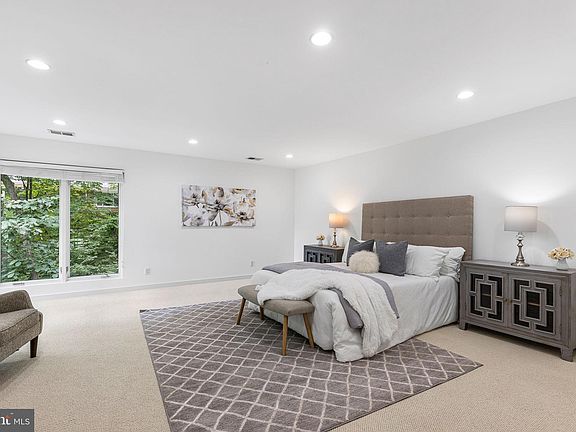 5th image of 3709 Whispering Ln