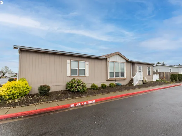 1000 S McKern Ct #120, Newberg, OR 97132