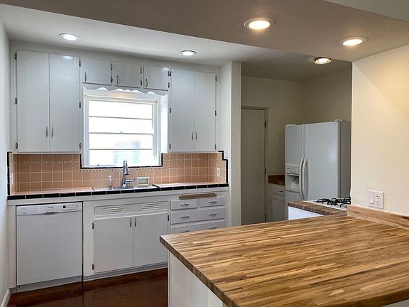 3rd image of 3641 E Elida St
