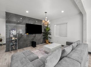 9427 Lemona Ave Unit 15, North Hills, CA 91343