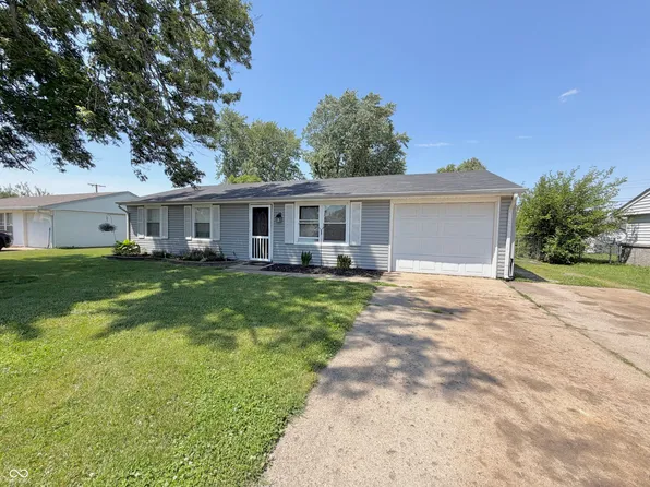 608 High School Dr, Edinburgh, IN 46124