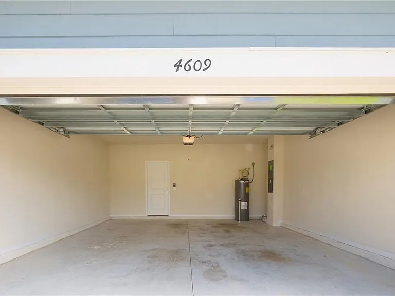 4609 Sparkling Shell Ave — Photo 63