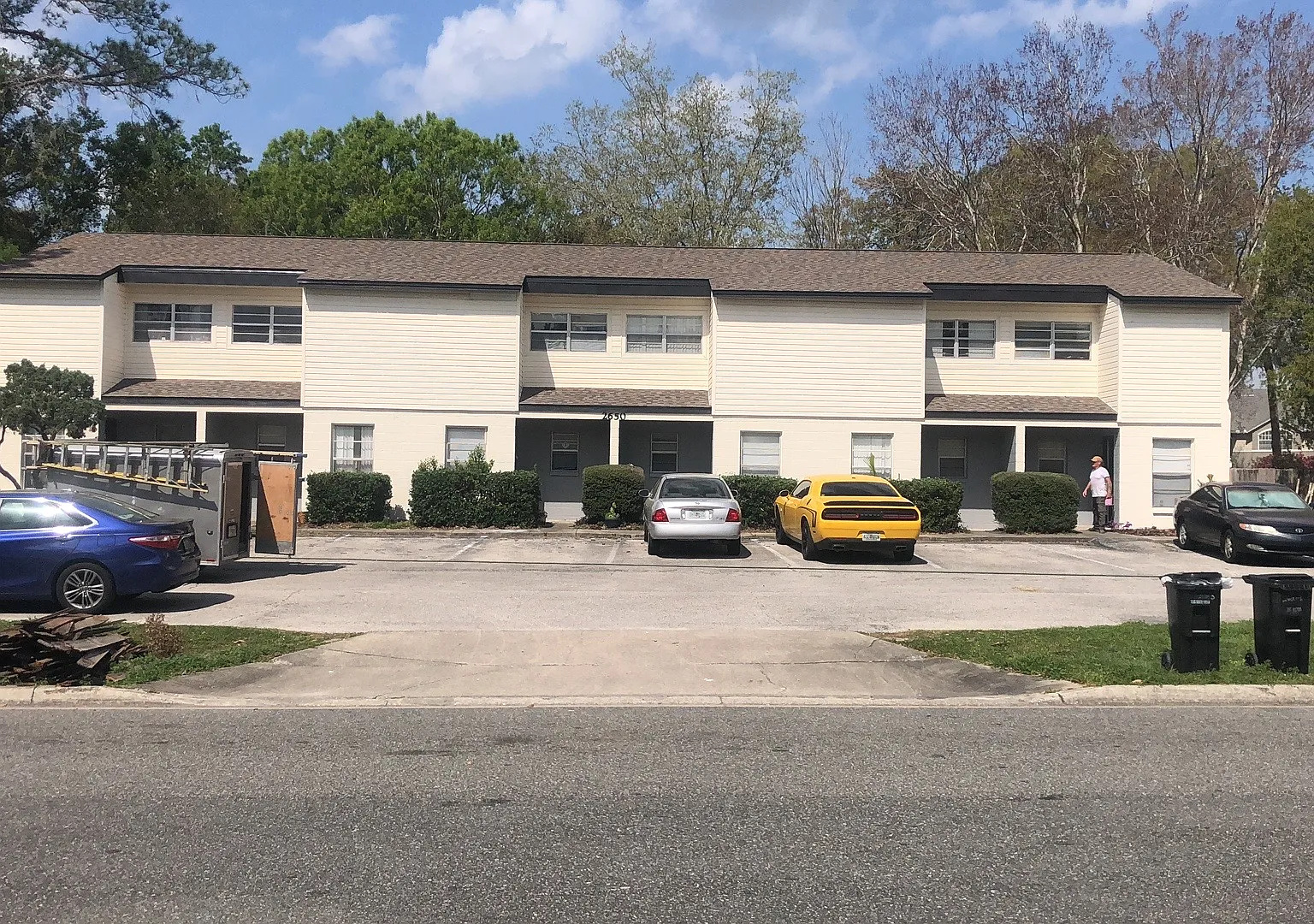 2 bed, 1.5 bath, 986 sqft, $1,200 — Photo 1