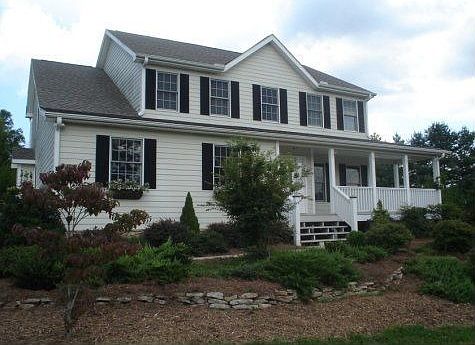 2nd image of 406 Oak Tree Ln