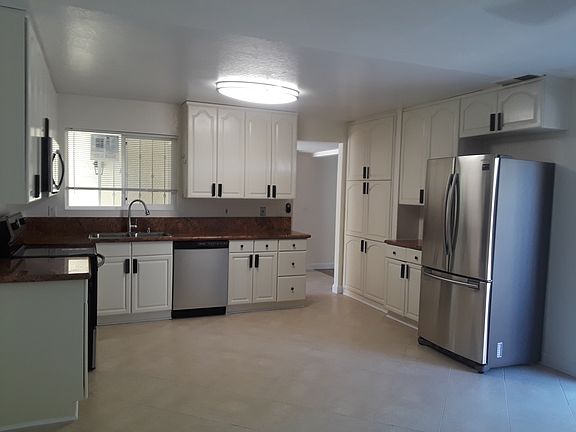 4th image of 795 Coffey Ct