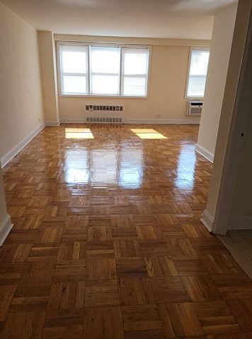 1st image of 8855 20th Ave #4S