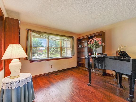 4th image of 2260 Yellow Pine Ct