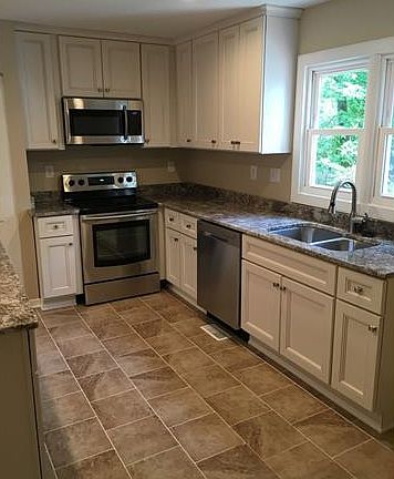 3rd image of 1413 Winters Hill Pl