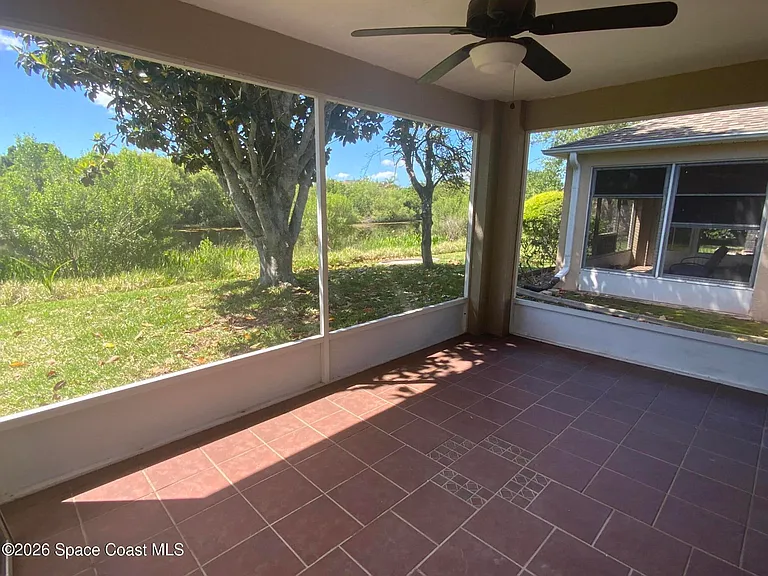 2087 Deercroft Dr — Photo 22