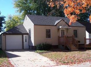 805 12th Ave SW, Austin, MN 55912