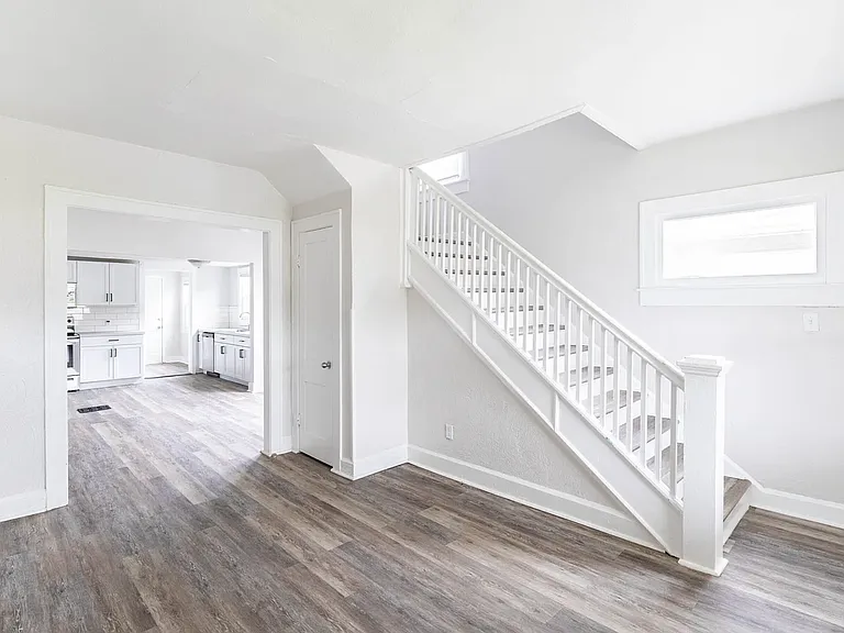 450 N Kealing Ave #452 — Photo 2