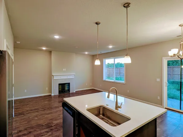 650 N Fir Loop, Yamhill, OR 97148