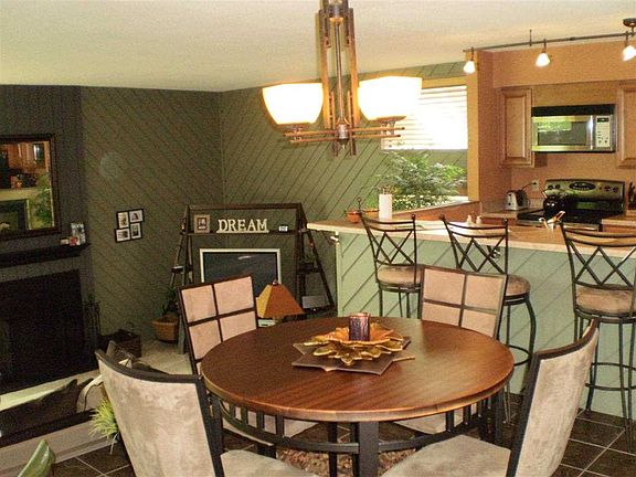 3rd image of 9407 S Pointe Lasalles Dr #42