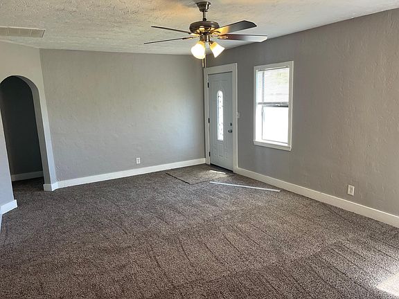 3rd image of 1503 NW Lake Ave