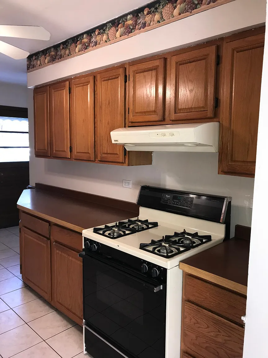 872 Village Quarter Rd photo 1