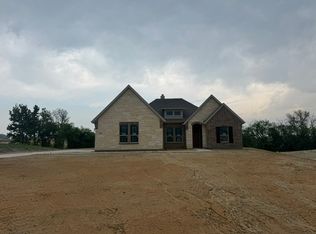 412 Indian Creek Rd, Van Alstyne, TX 75495