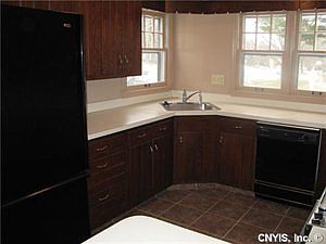 5th image of 121 Dunning Dr