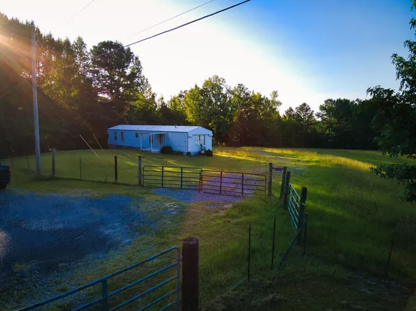 389 Hollow Creek Rd, Hayden, AL 35079