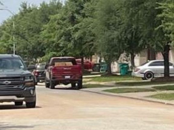 Exterior Neighborhood (street photo)