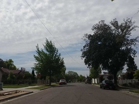 5th image of 3218 E Hedges Ave
