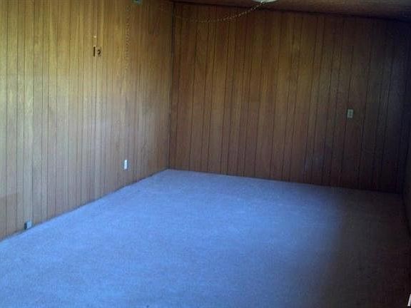 4th image of 3021 W De Ovan Ave