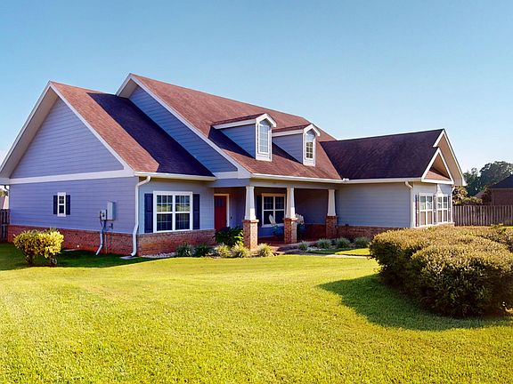 3rd image of 204 Squirrel Hollow Dr