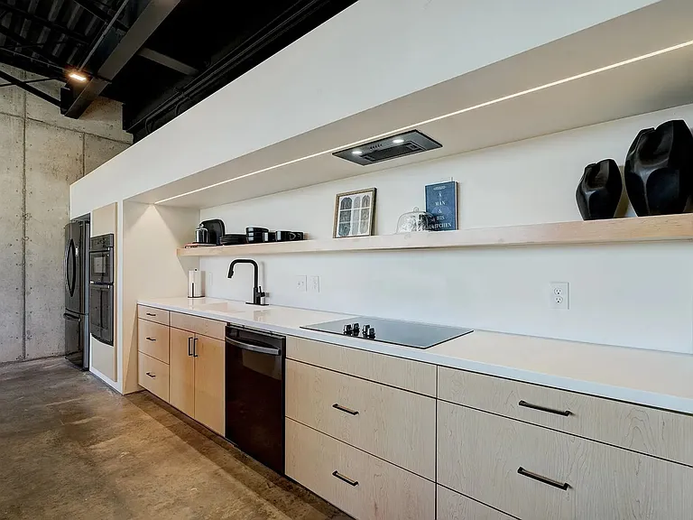 631 W California Ave — Photo 24