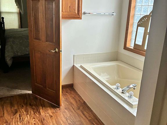 4th image of 1109 Holly Ridge Run