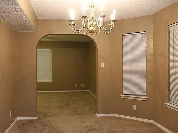 4th image of 1370 John Phelan Dr