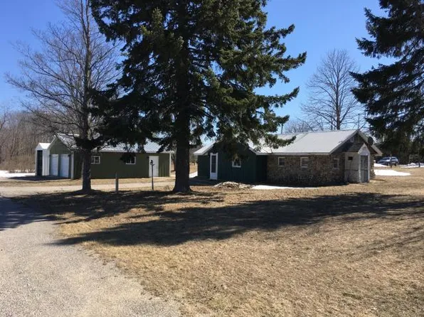 9255 Old 27 Hwy N, Vanderbilt, MI 49795