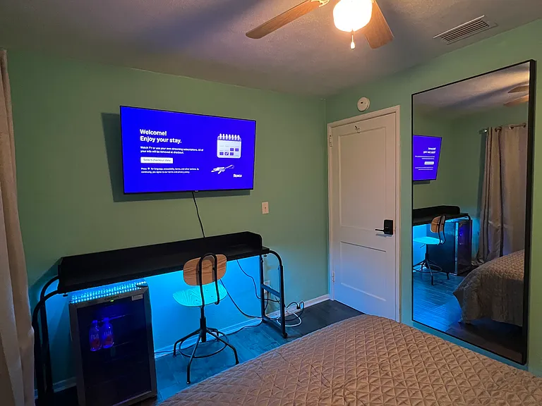 77 N Palmway Ave #1 — Photo 2
