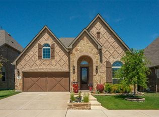 1001 Mountain Laurel Dr, Euless, TX 76039
