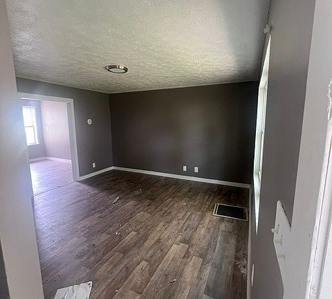 2nd image of 9544 Cloverleaf