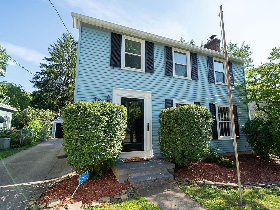 1st image of 324 Rosemary St SE