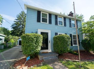 324 Rosemary St SE, Grand Rapids, MI 49507