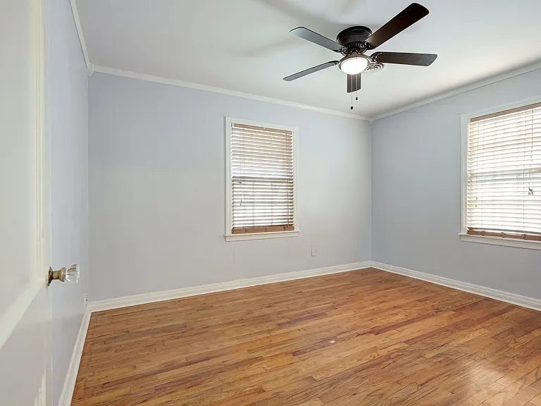 912 Garver St — Photo 15