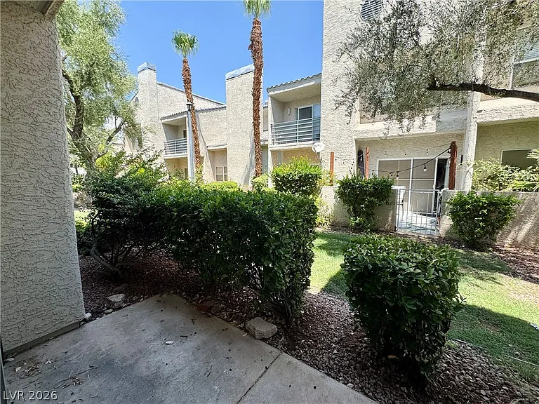 6250 W Flamingo Rd #48 — Photo 24