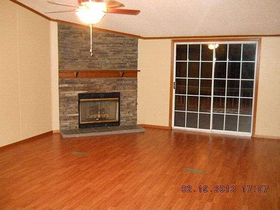 4th image of 305 Buck Ln