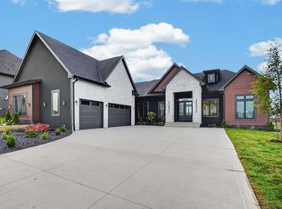 312 Emmett Ct, Norwalk, IA 50211