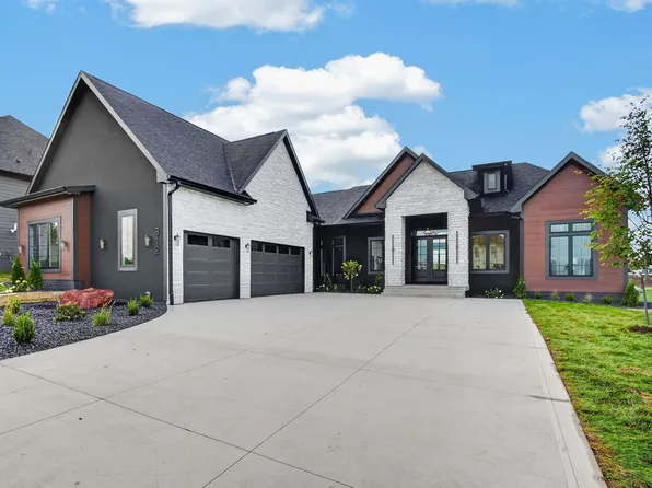 312 Emmett Ct, Norwalk, IA 50211