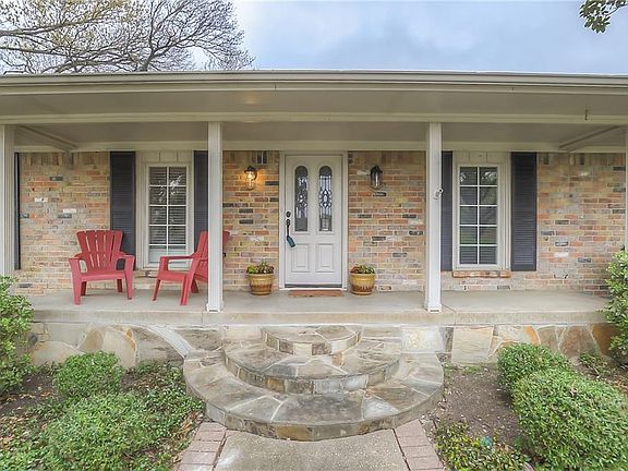 5th image of 328 Valley Cove Dr