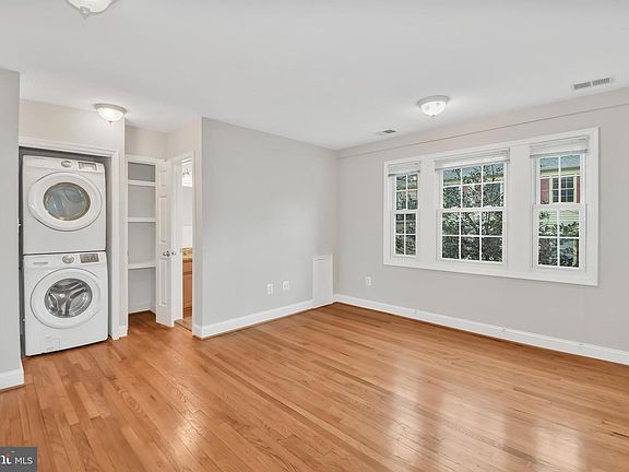 5th image of 44 N Bedford St APT 4