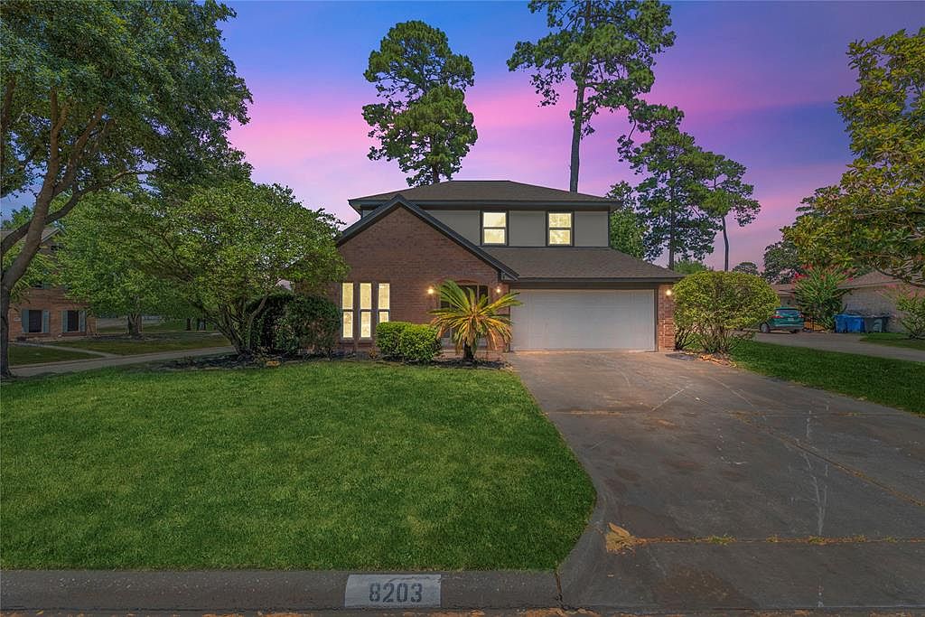 8203 Vaulted Pine Dr