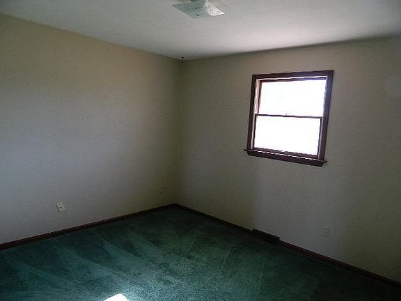 5th image of 14662 Kiefer Rd