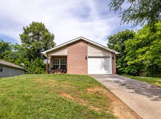 806 Oak St, Maryville, TN 37804