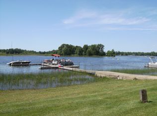 63381 41st St, Paw Paw, MI 49079