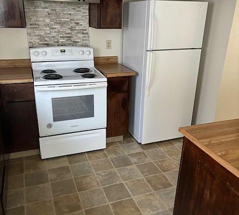 5th image of 120 E North St APT 6