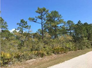 16 Robbins Ct, Panacea, FL 32346