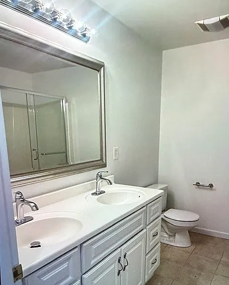 40 Corinthian Ave — Photo 9